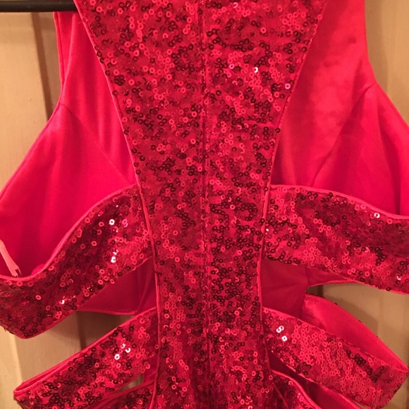 Girrdy Gorgeous Red Dazzled Long Gown, Size S - Picture 3 of 4